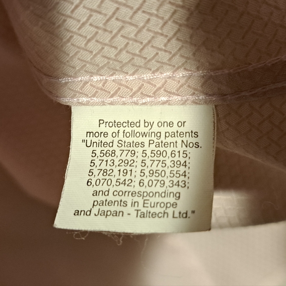 Liz Claiborne Women's 12 Wrinkle Free Long Sleeve Button Up Dress Shirt - Picture 8 of 9